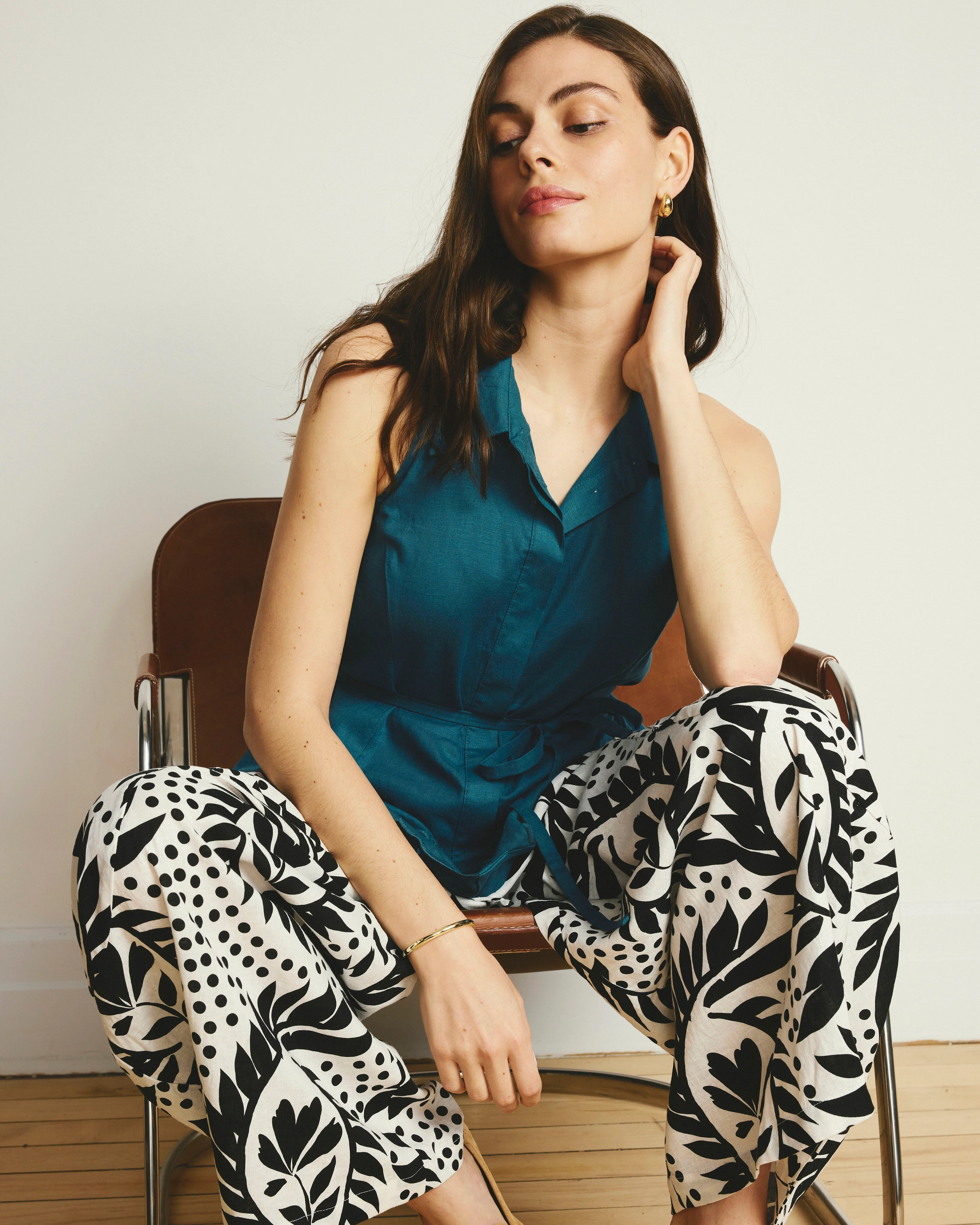 Cosma Barrel Leg Linen Blend Pants - Vine Print - Image 4