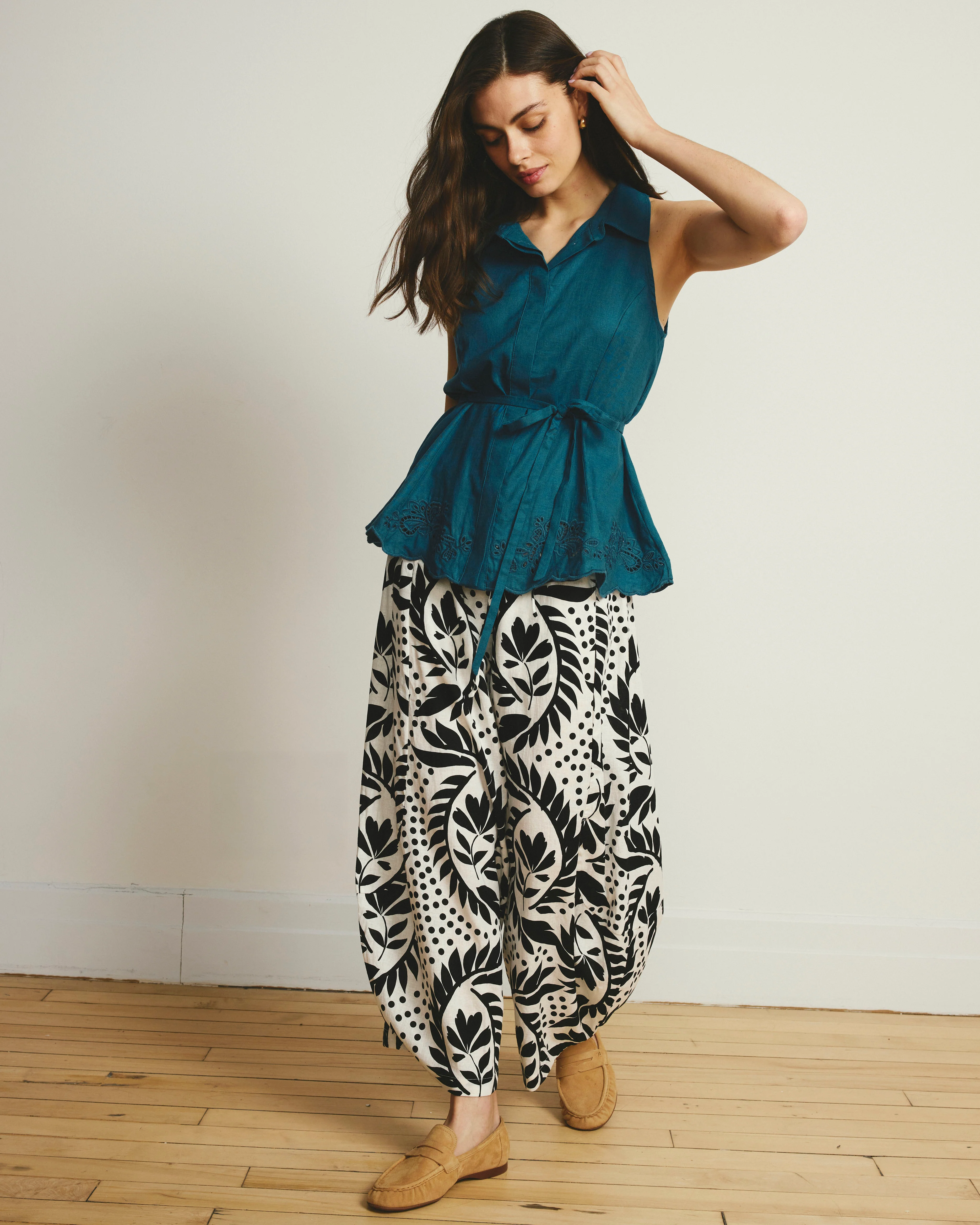 Cosma Barrel Leg Linen Blend Pants - Vine Print - Image 3