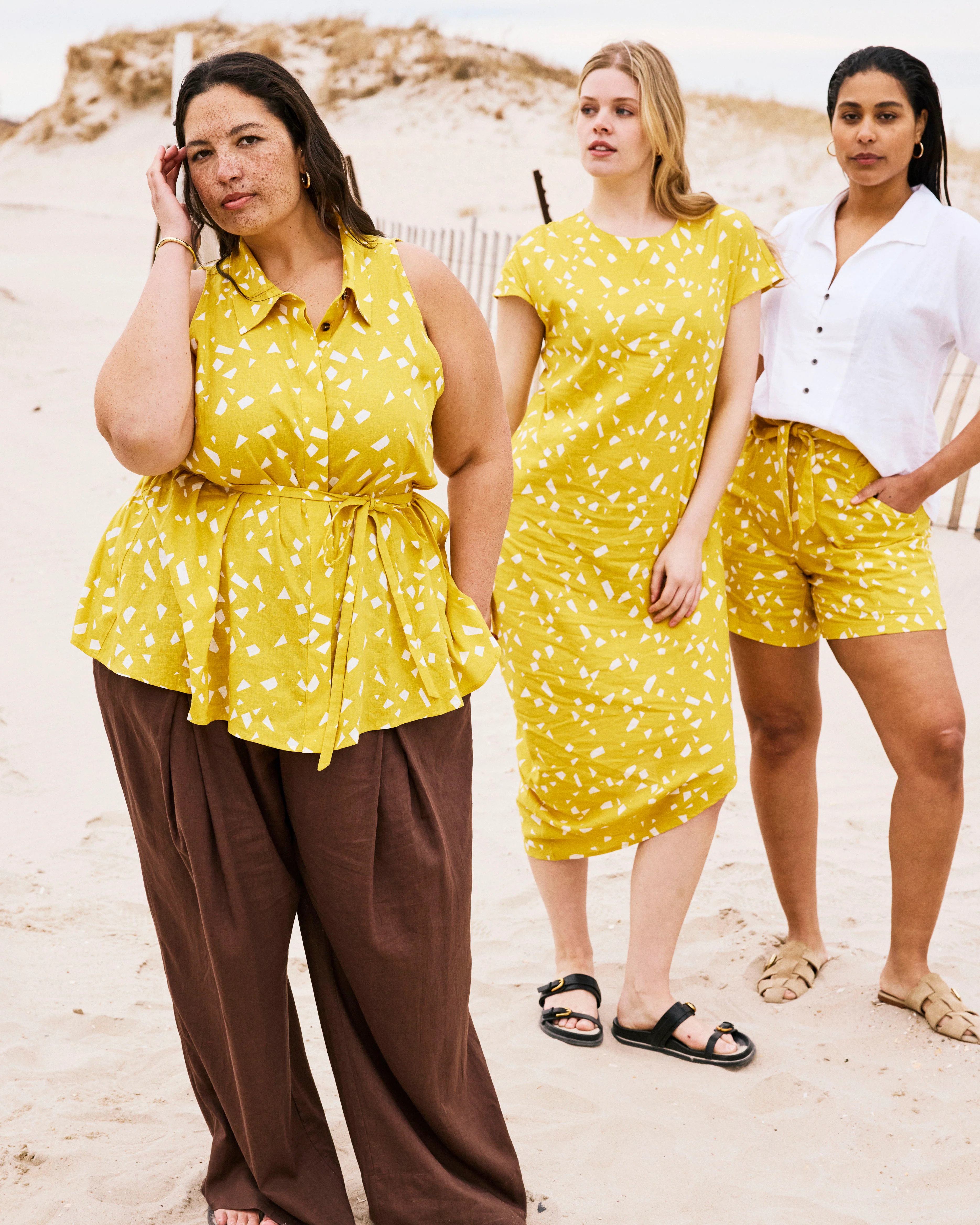 Adelaide Sleeveless Linen Blend Shirt - Yellow Confetti Print - Image 3