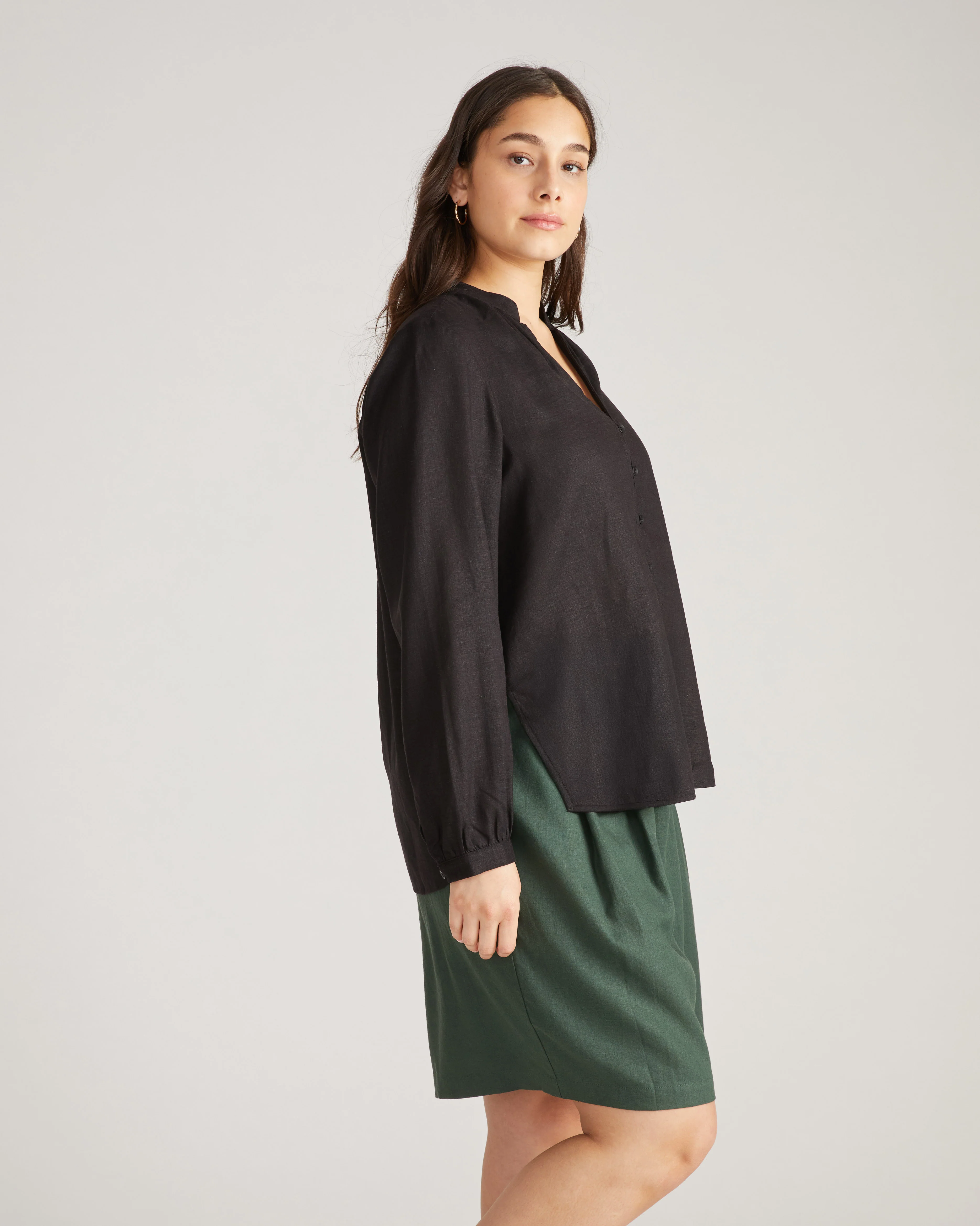 Avalon Linen Blend Blouse - Black - Image 4