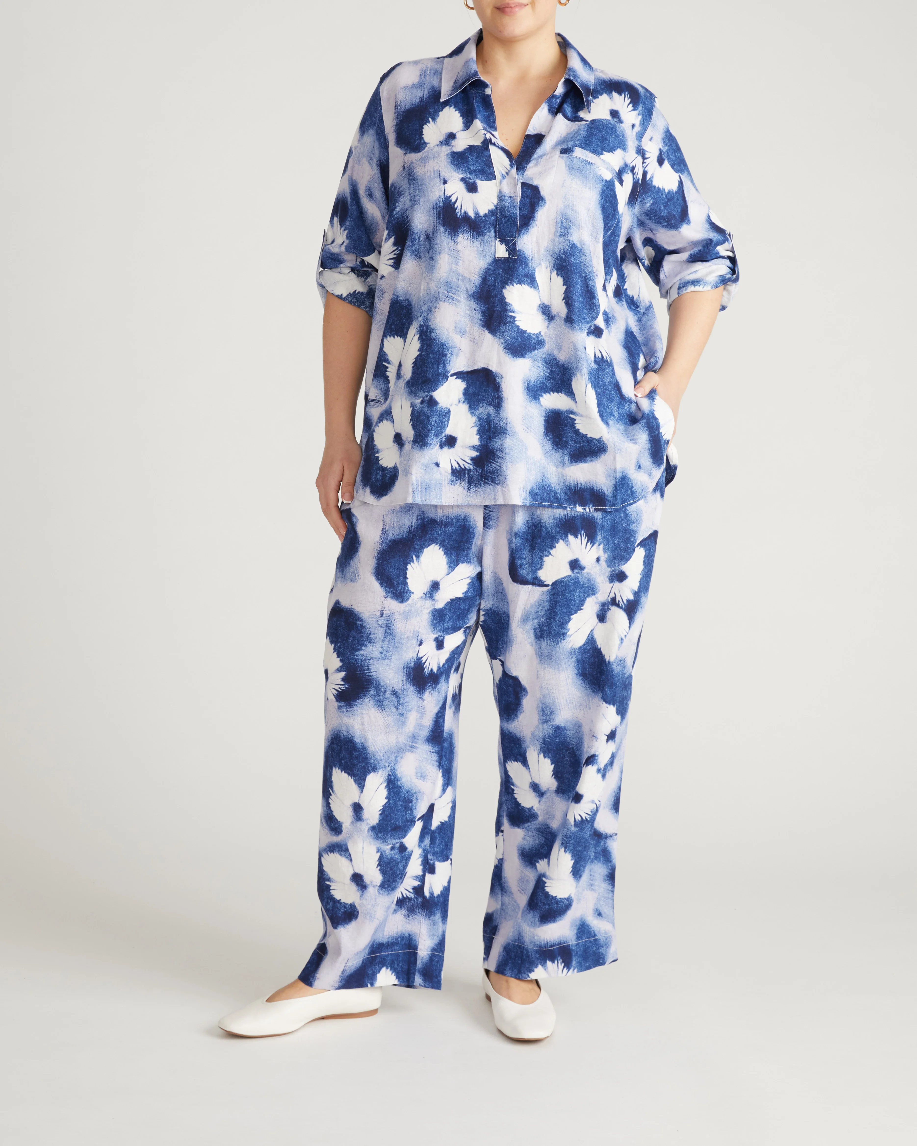 Button Back Linen Blend Polo Shirt - Blue Pressed Flower Print - Image 5