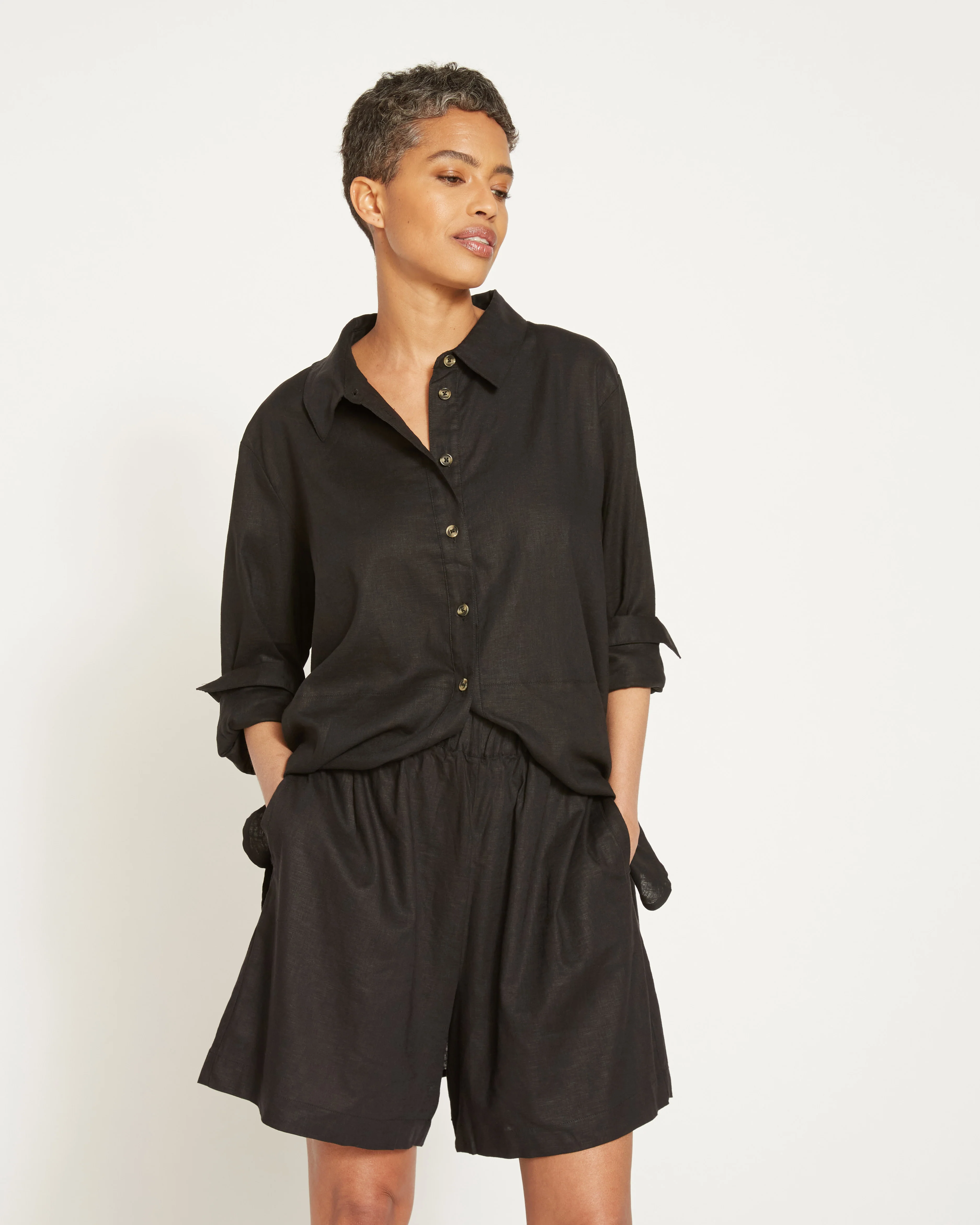 Juniper Linen Blend Easy Pull-On Shorts - Black - Image 5