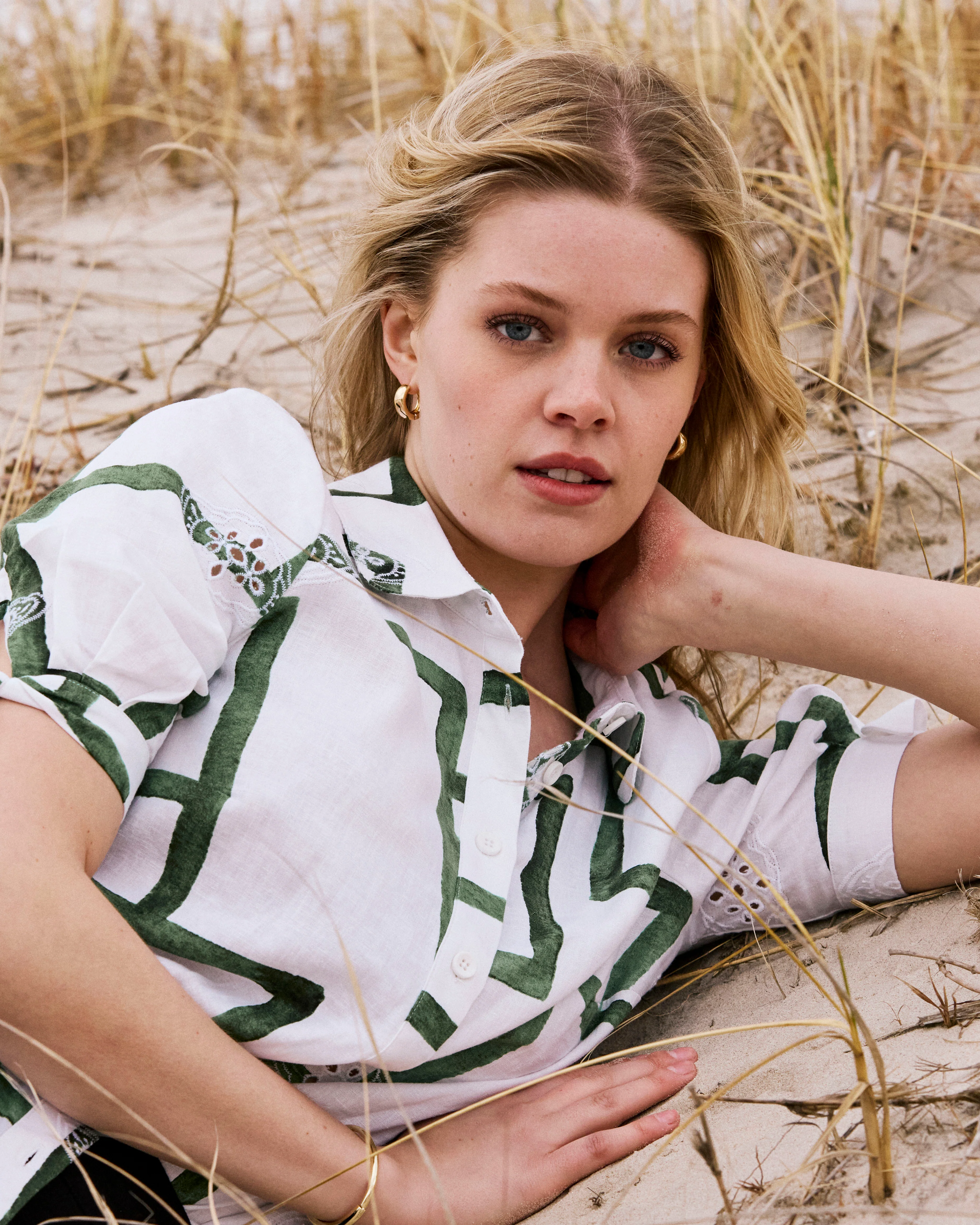 Luisa Short Sleeve Linen Blend Shirt - Green Paint Print - Image 4