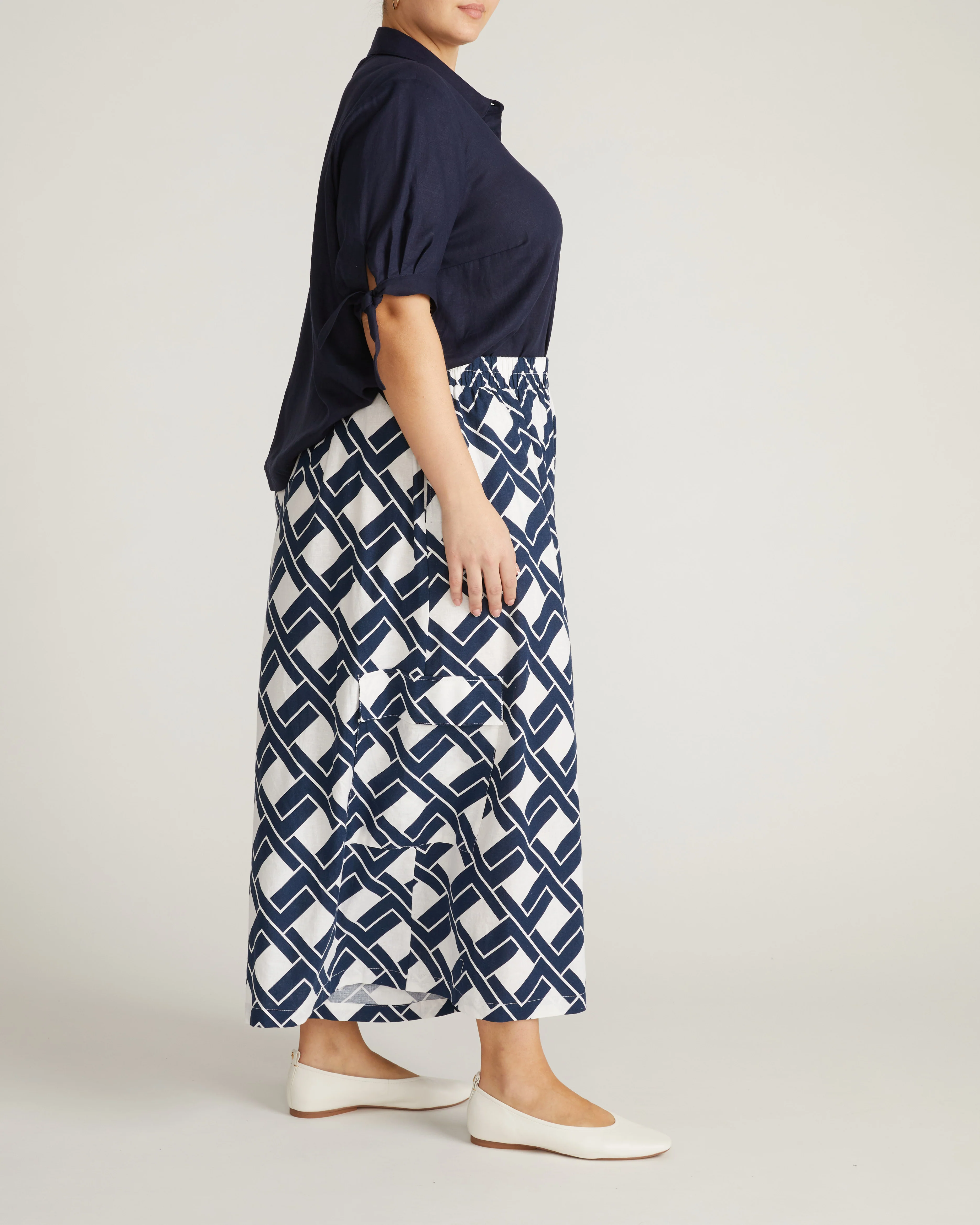 Luisa Short Sleeve Linen Blend Shirt - Navy - Image 5