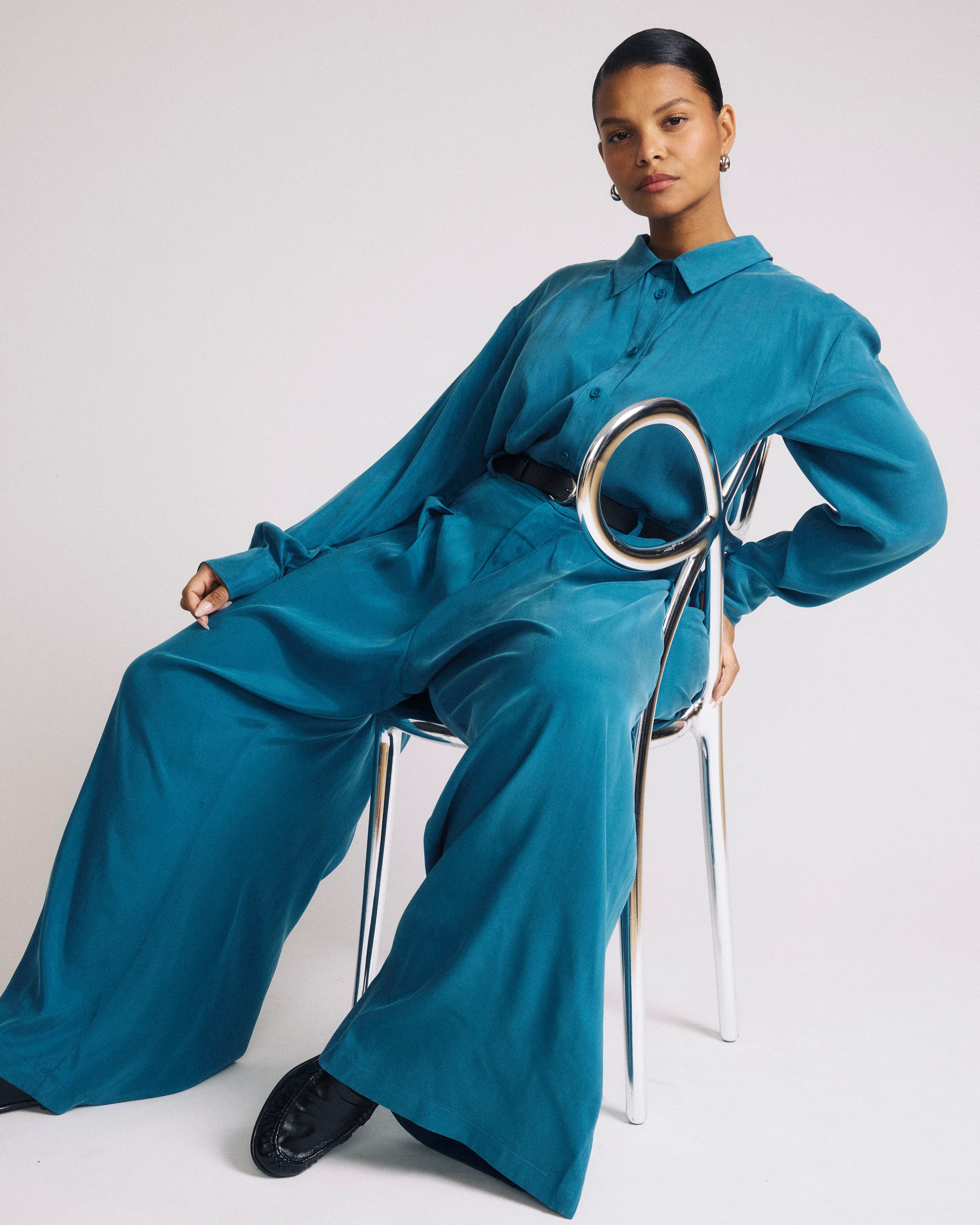 Palais Cooling Cupro Wide Leg Pant - Blue Beetle - Image 4