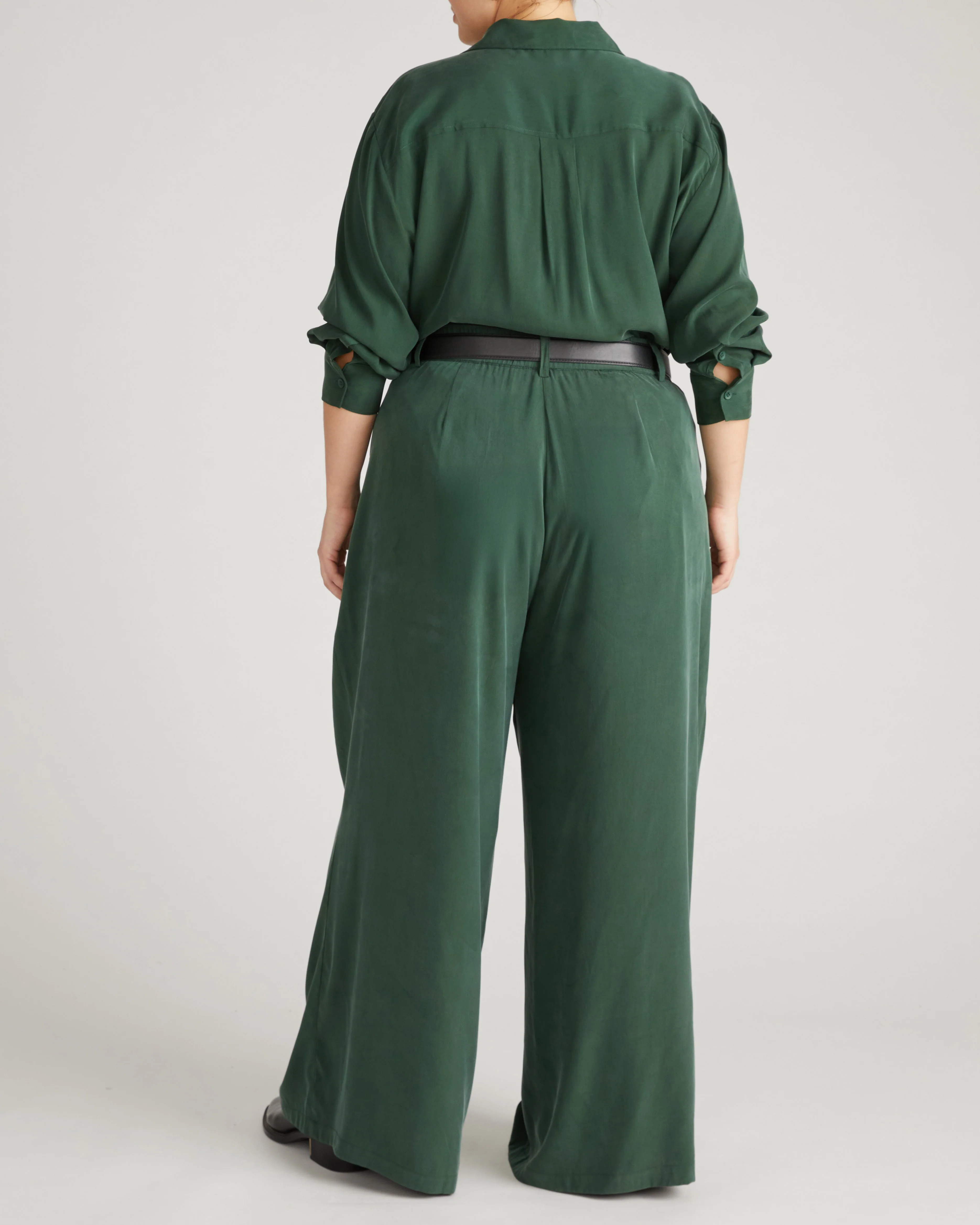 Palais Cooling Cupro Wide Leg Pant - Forest Green - Image 4