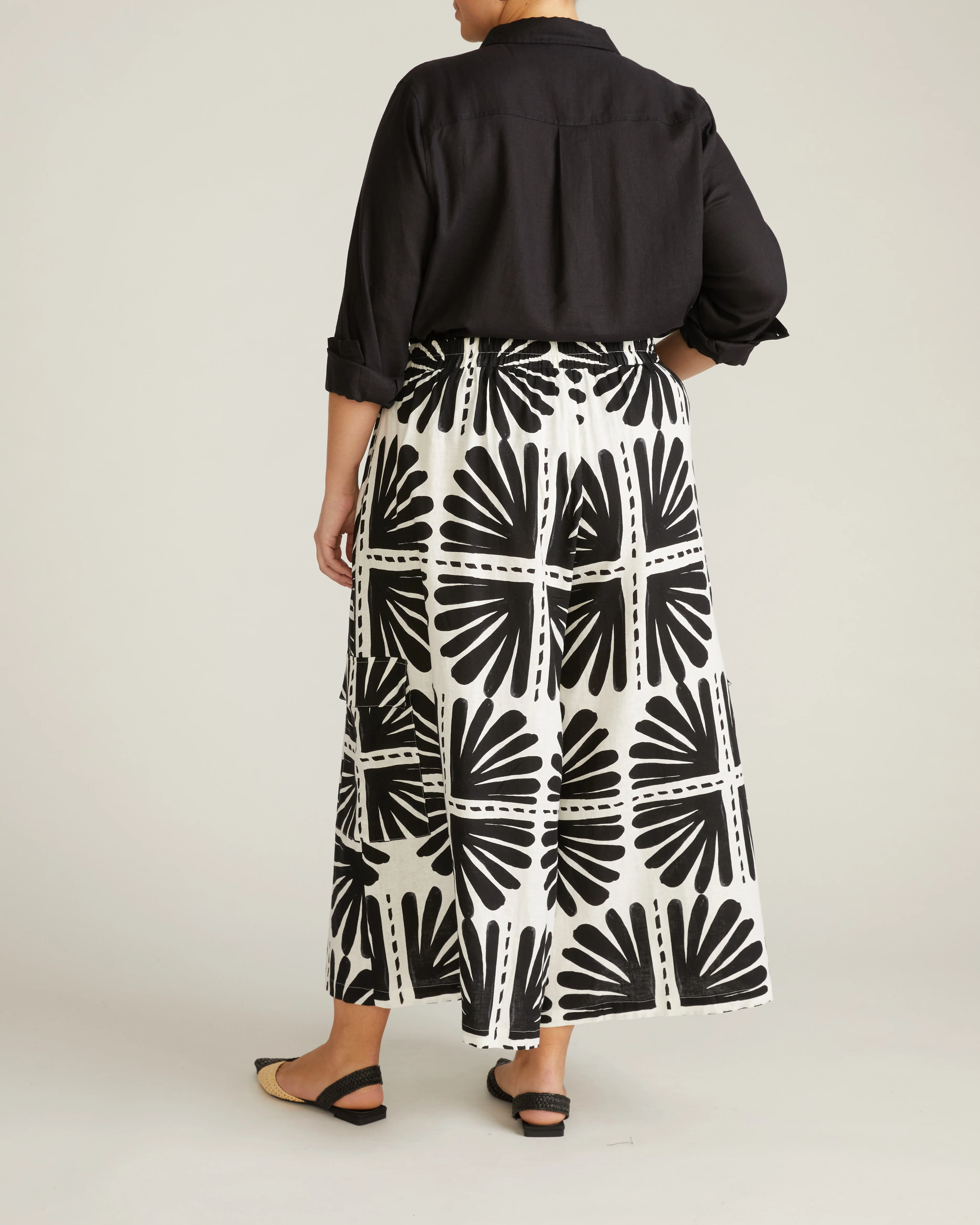 Palazzo Cargo Linen Blend Pant - Ink Bloom Print - Image 6
