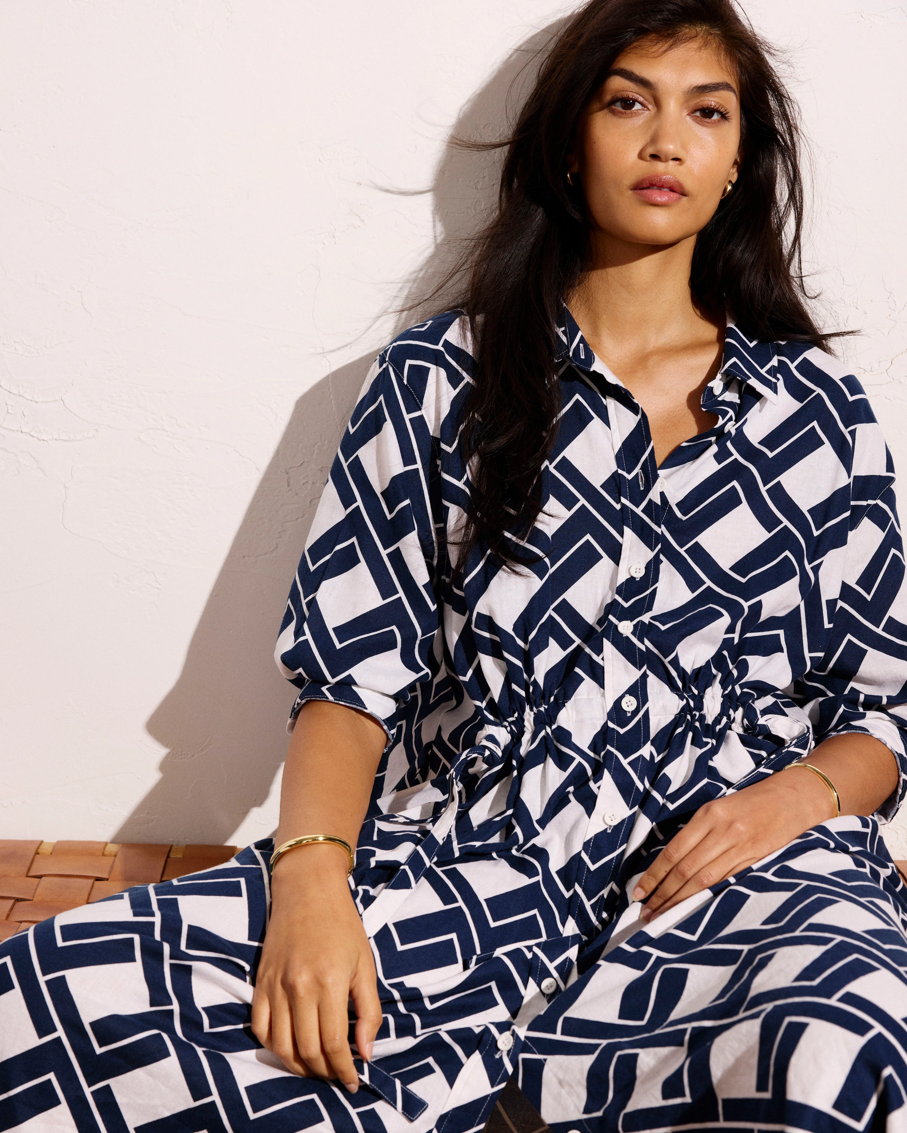 Paros Drawstring Linen Blend Shirtdress - Geometrica Print - Image 3