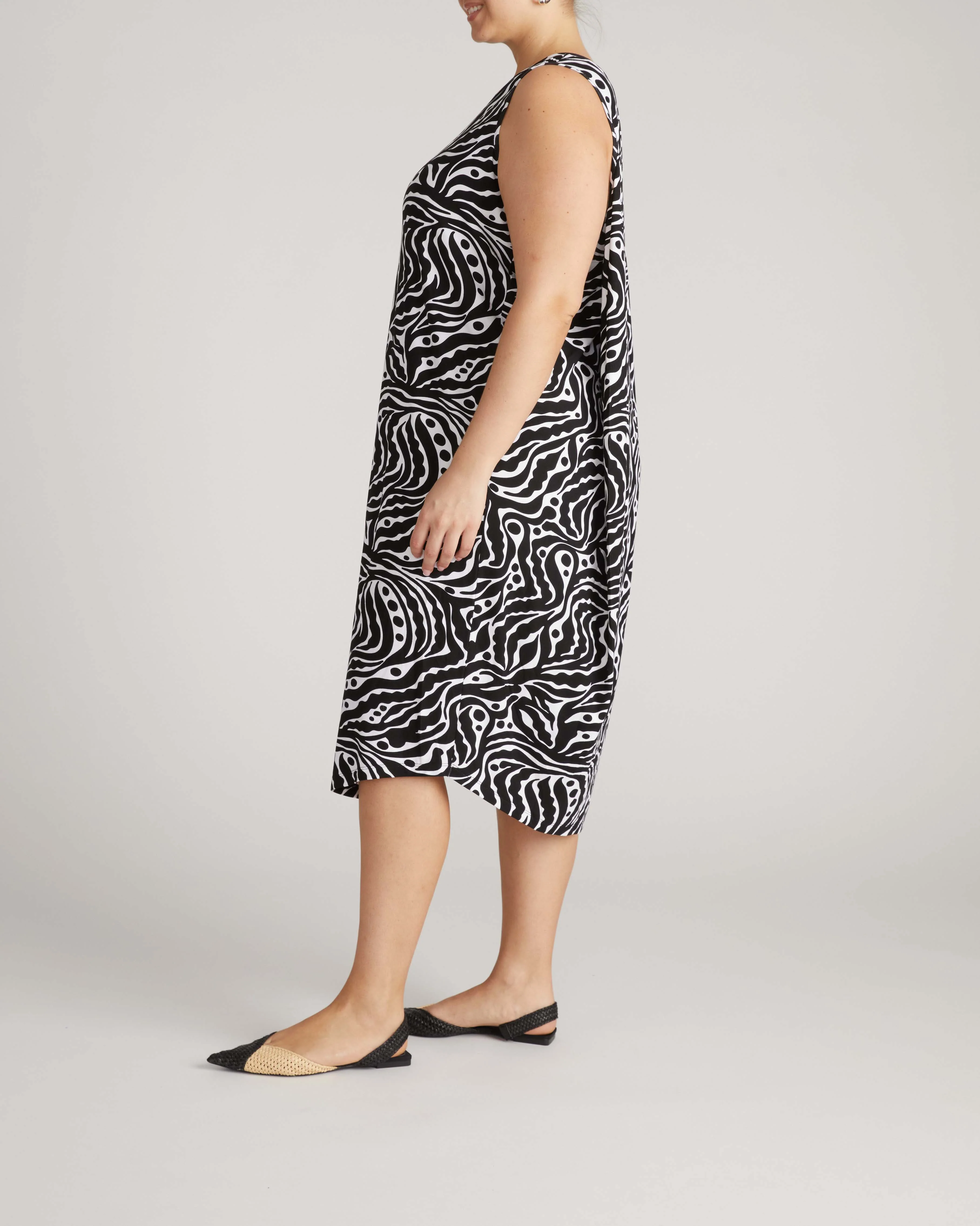 Pearl Divine Jersey Dress - Black Bosco Print - Image 6