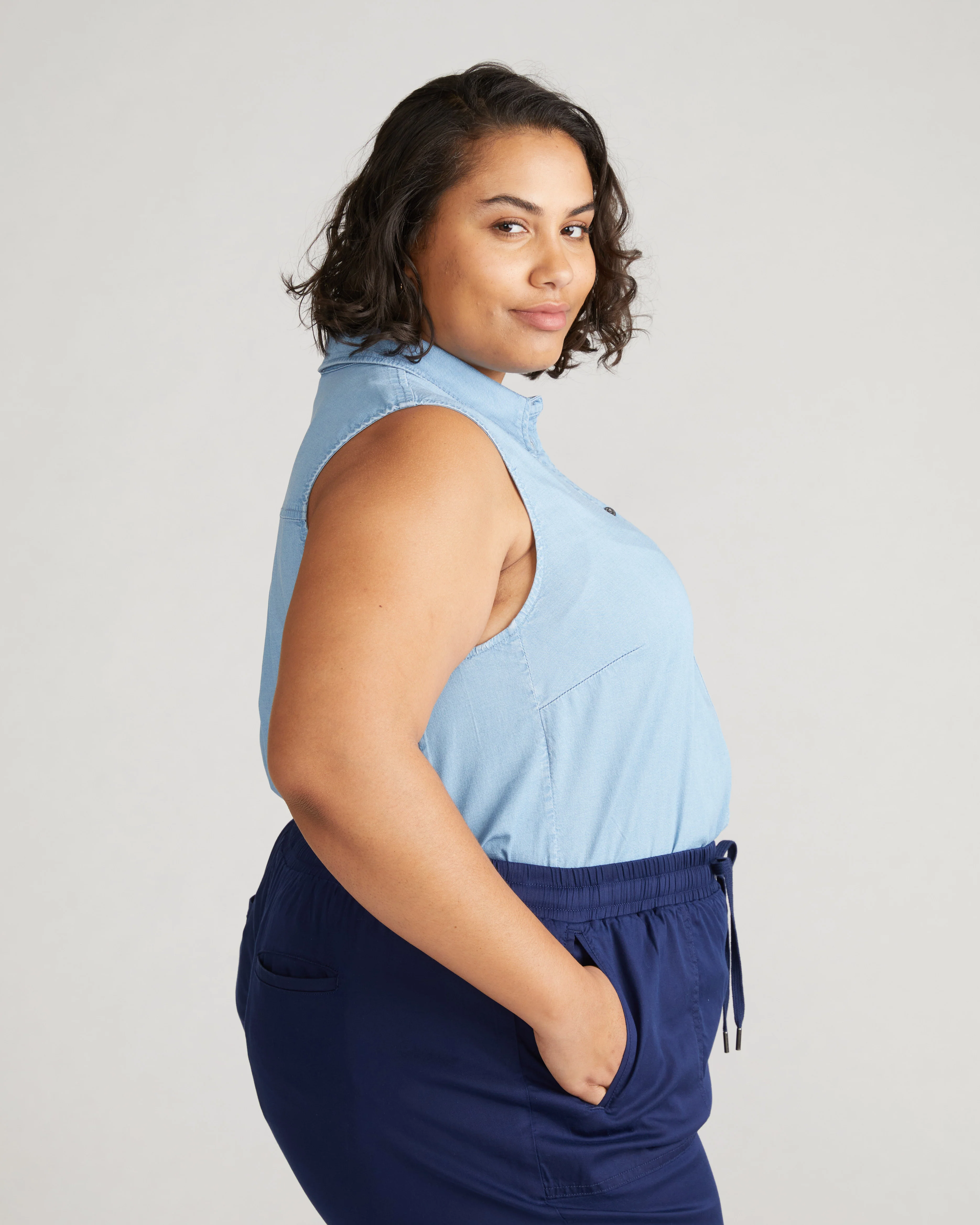 Perfect Tencel Chambray Sleeveless Shirt - Morning Blue - Image 3