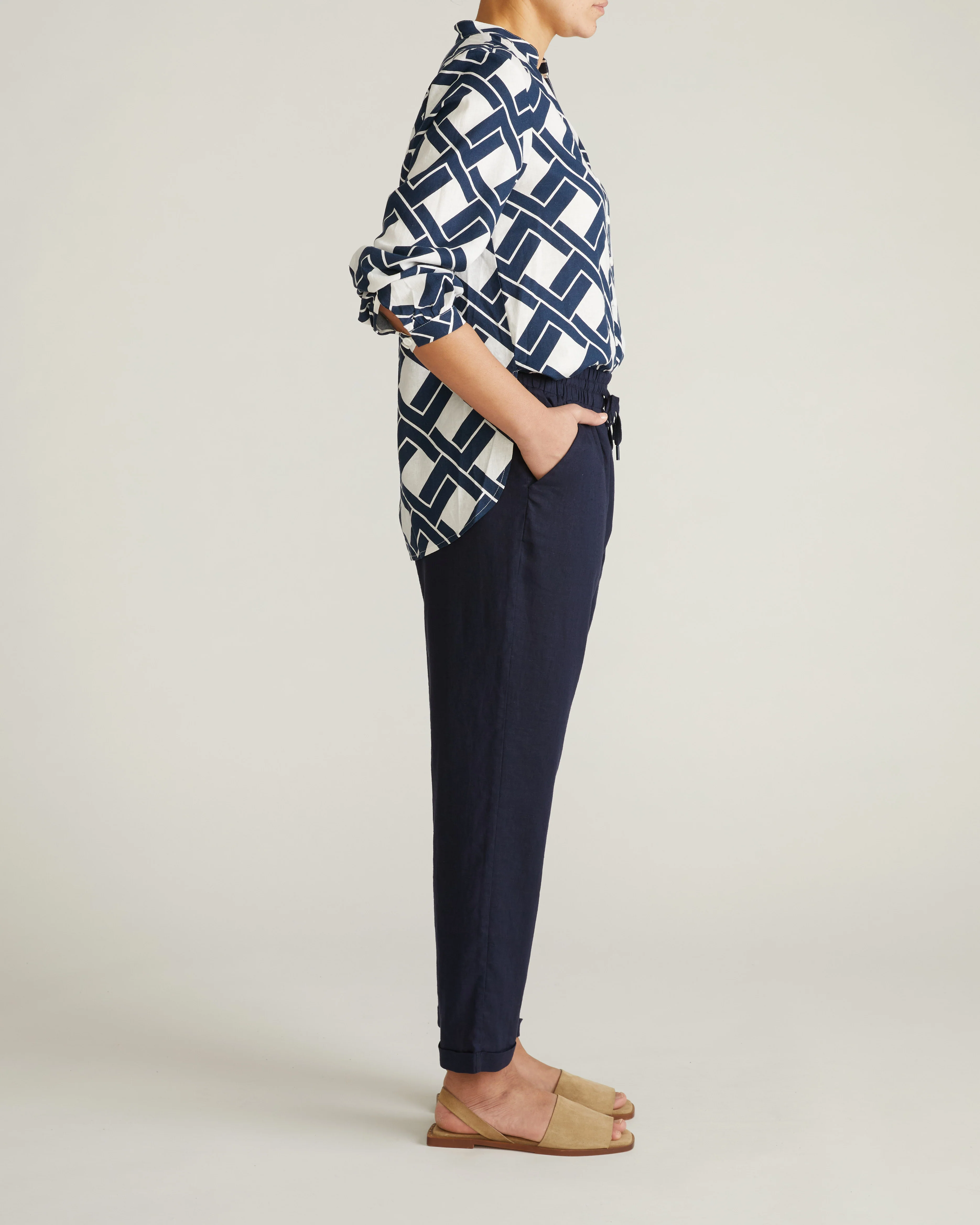 Sayville Linen Blend Drawstring Pant - Navy - Image 3