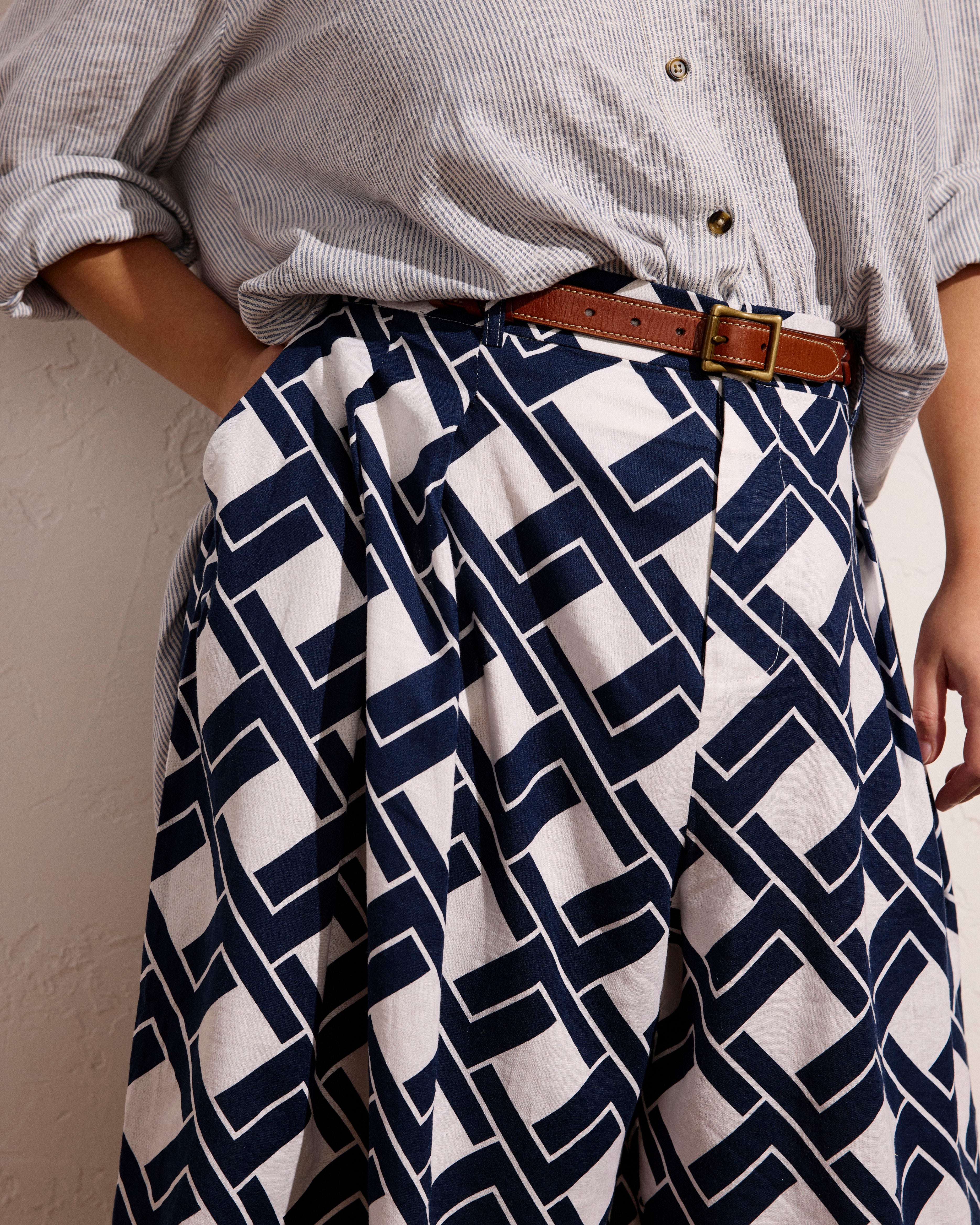 Seaport Tailored Linen Blend Short - Geometrica Print - Image 3
