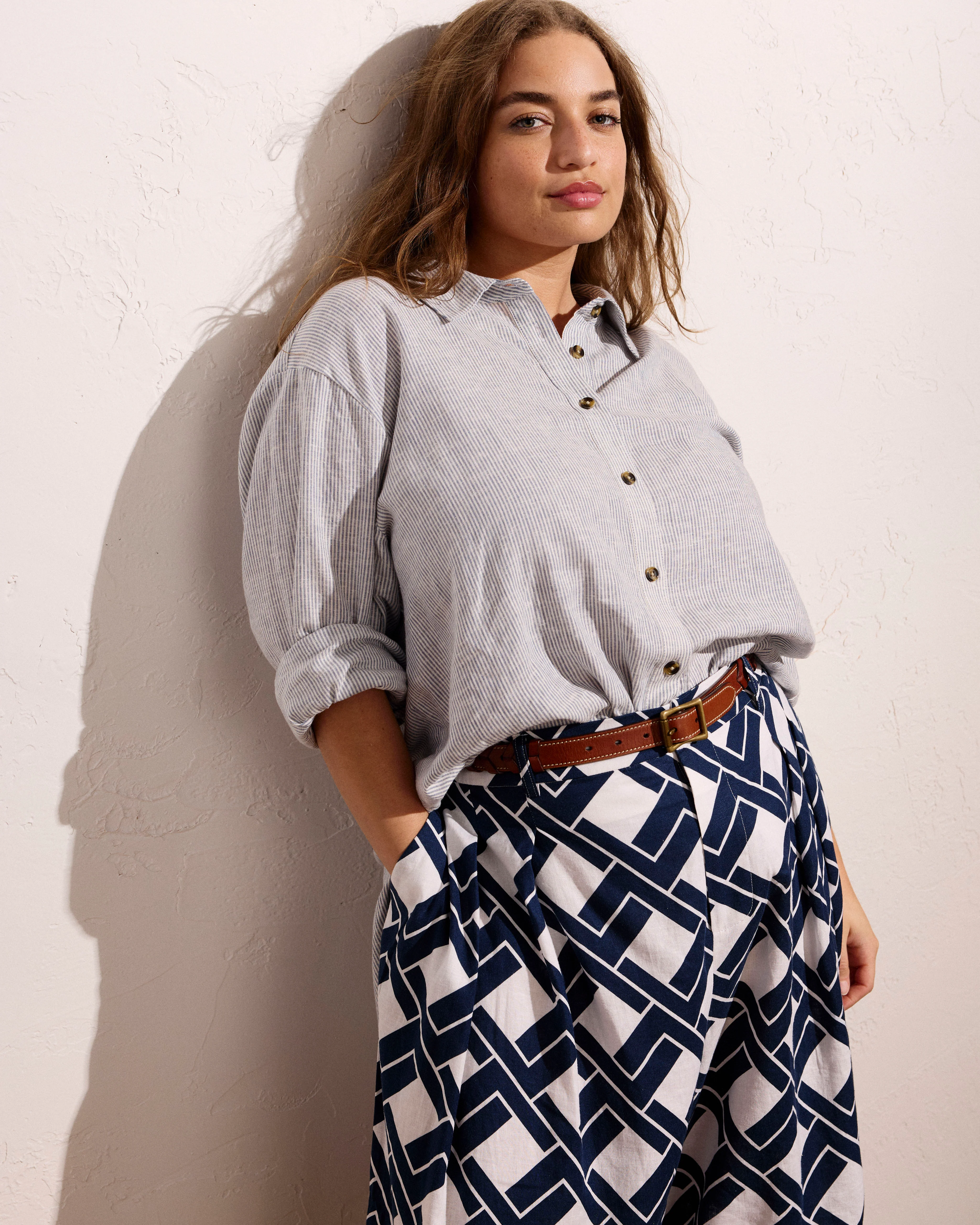 Seaport Tailored Linen Blend Short - Geometrica Print - Image 4