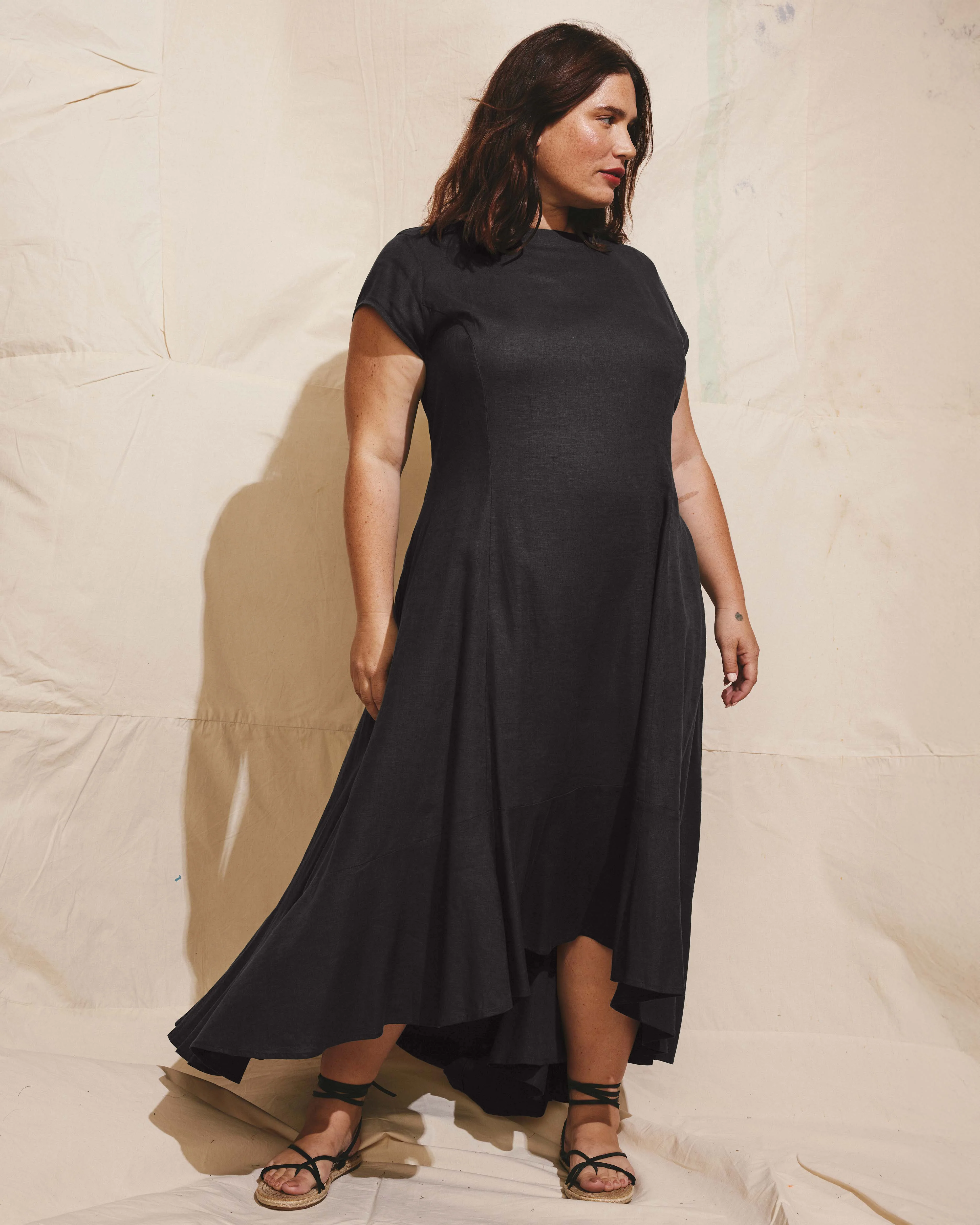 Sunset Linen Blend Flounce Dress - Black - Image 4