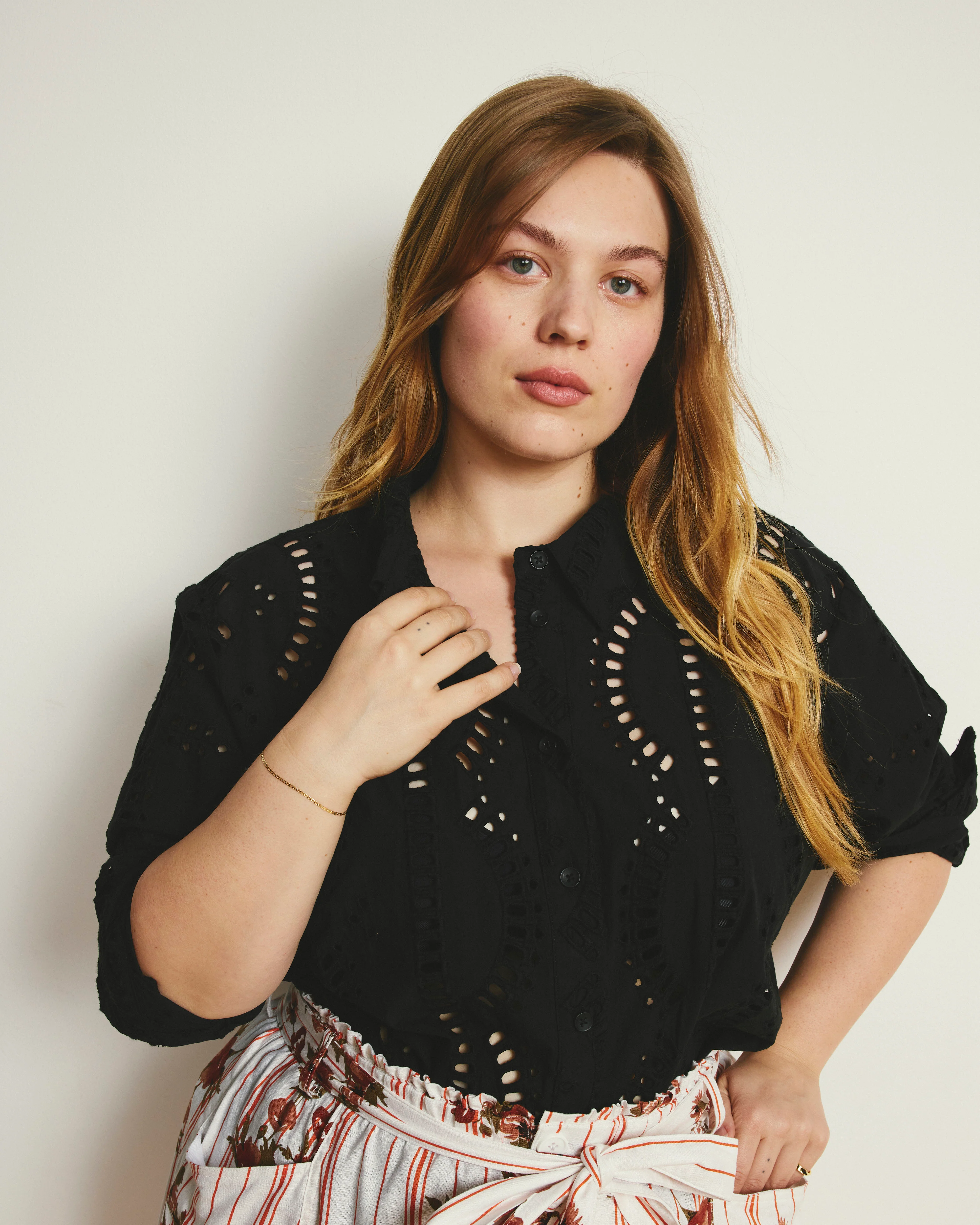 The Embroidered Artist Oversized Poplin Shirt - Black - Image 3